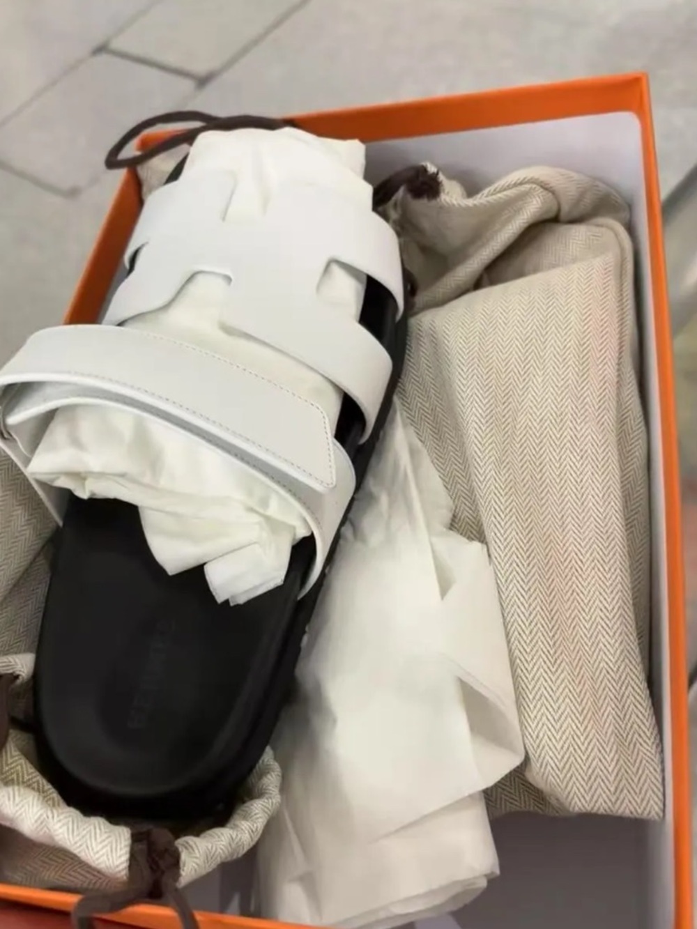 Hermès Chypre Sandals Blanc -White - Picture 2 of 5